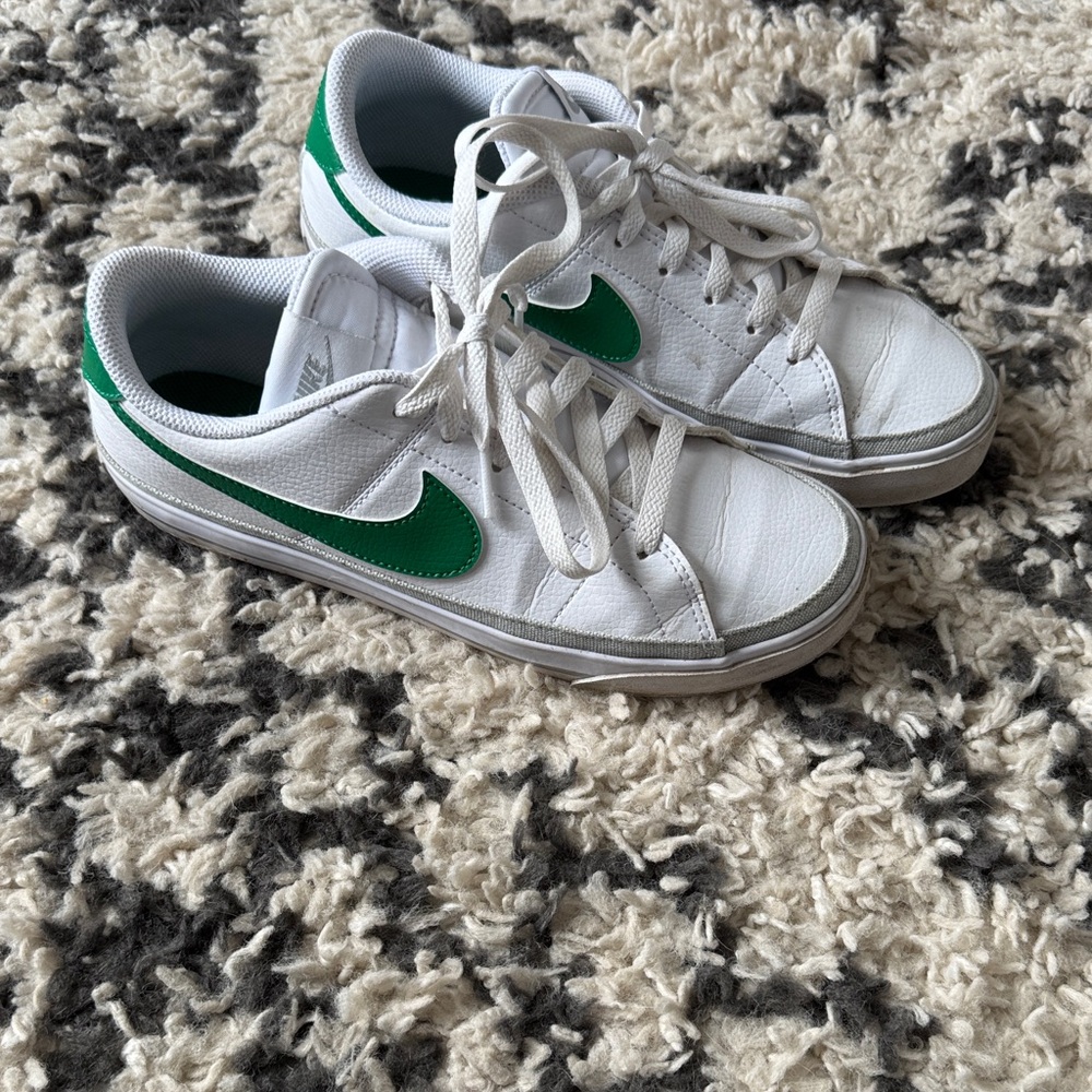 Nike Court Legacy Sneakers, Women’s 8.5